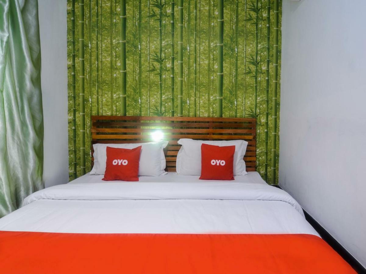 Oyo 1119 Memoire Express Hotel Kuching Buitenkant foto